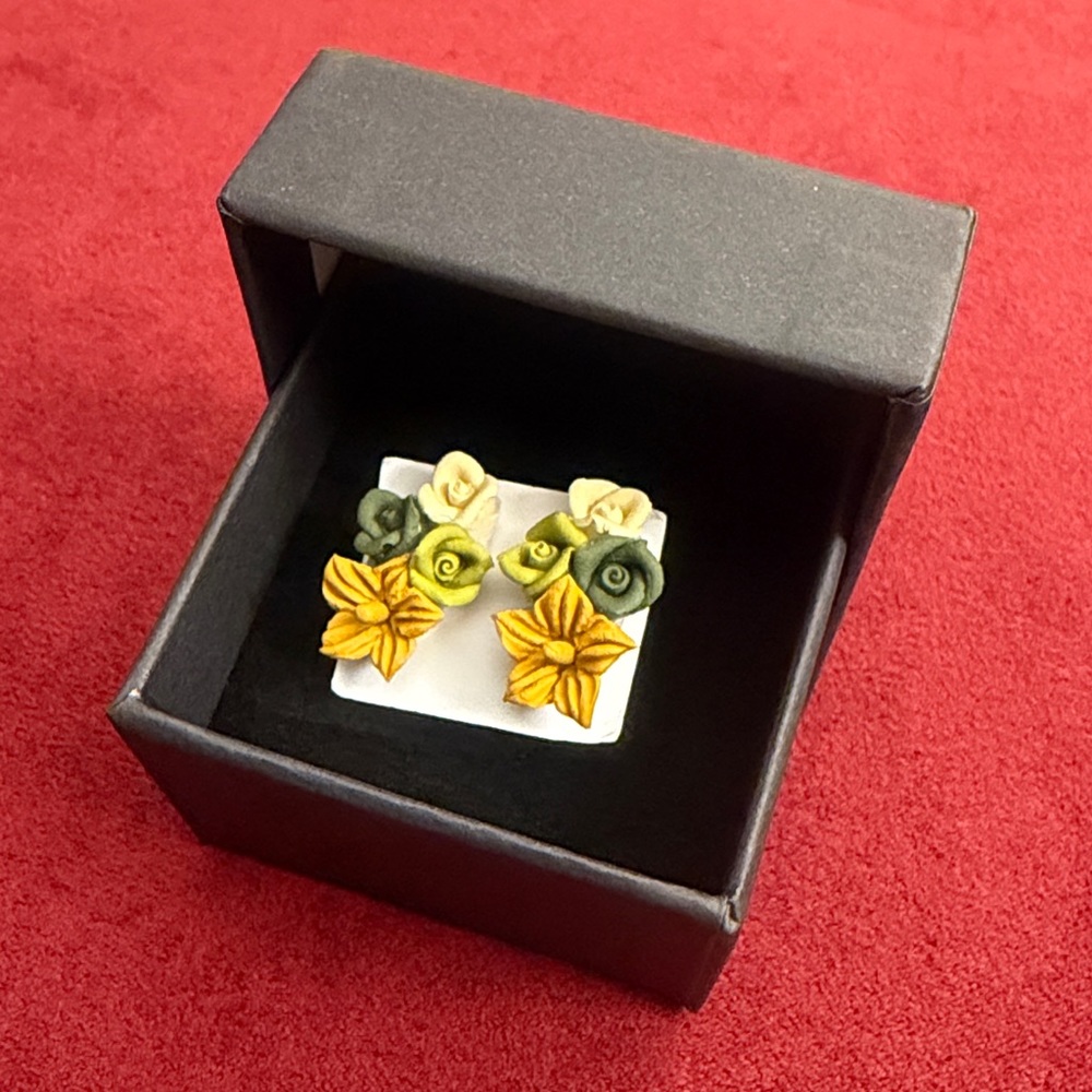 Brown & Green Floral Stud Earrings (New/Unused)